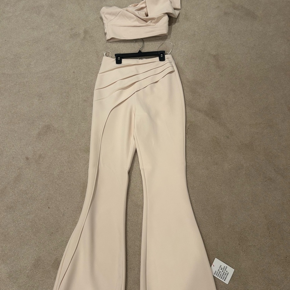 Elegant Cream Women's Jumpsuit